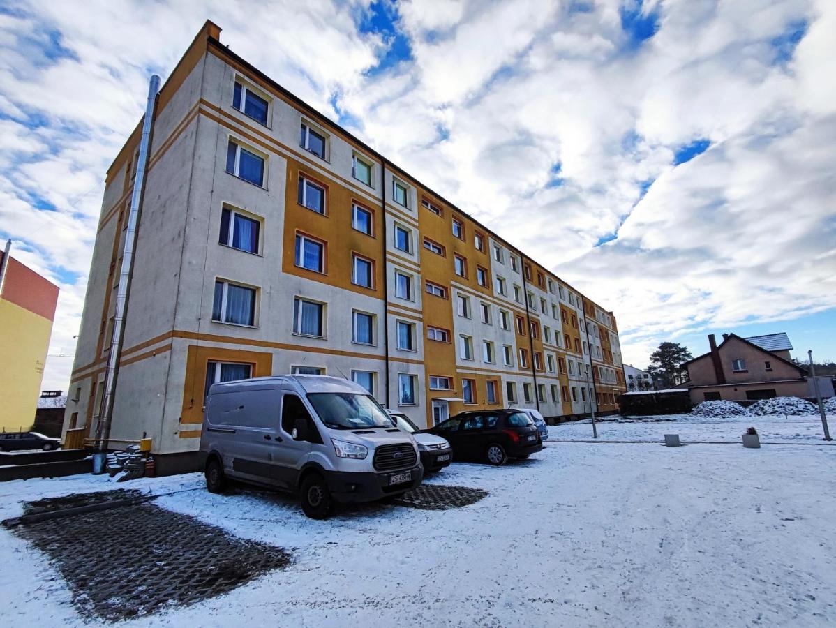 Plonia Economy Hostel Szczecin Bagian luar foto